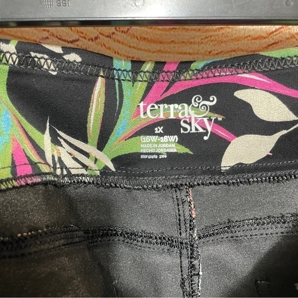 Terra & Sky Women's 1X  Floral Pull On Elastic Waist Comfort Tropical Jegging - Picture 6 of 11